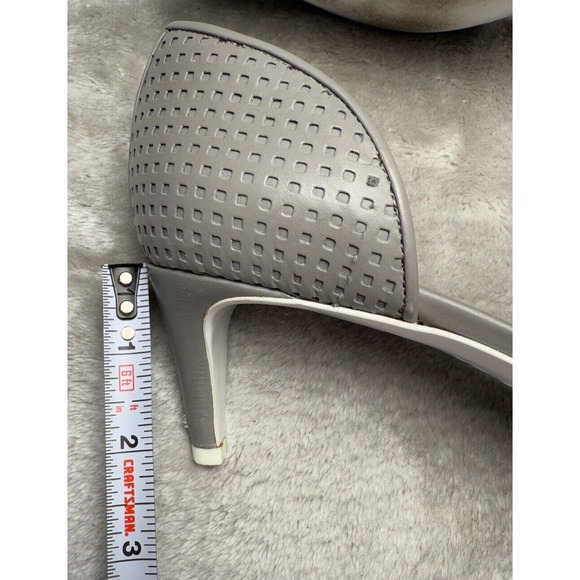 Vince Aurelian Gray Leather Perforated Leather d’Orsay Heels Pumps Womens Size 9 - Picture 6 of 7
